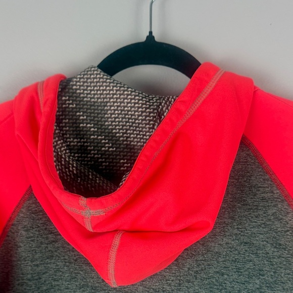 Nike Therma Fit Charcoal and Neon Pink Hoodie Size XL - Picture 10 of 10